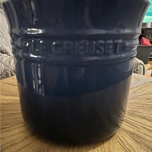 LeCreuset Azure Large Utensil holder w/spatulas and basting brush